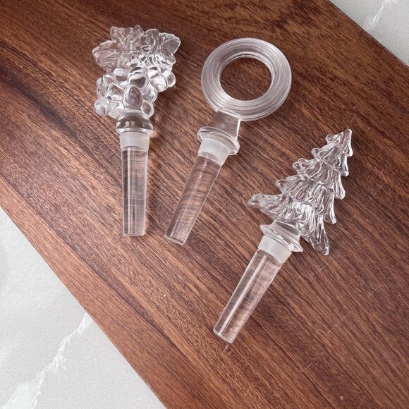 Mikasa Set of 3 Clear Glass Wine Bottle Stoppers Circle Bunch Grapes Xmas Tree - Picture 1 of 10